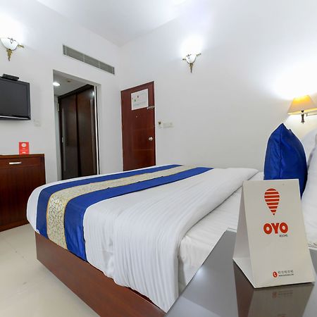 Отель Oyo 7188 Ajantha Regency Коччи Экстерьер фото